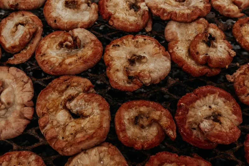 Du groin à la queue : comment les abats sont devenus les stars discrètes de la cuisine française