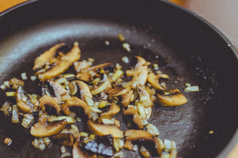 Oignons fondants : le mensonge bien gardé de nos bistrotiers sur le temps de cuisson